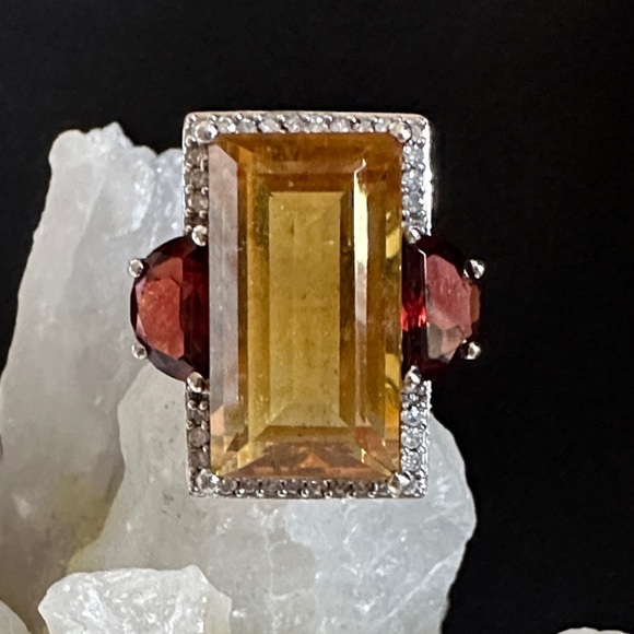 Citrine & garnet EUC ring. Emerald & fancy cut genuine gemstones in 925 sterling - Picture 1 of 8